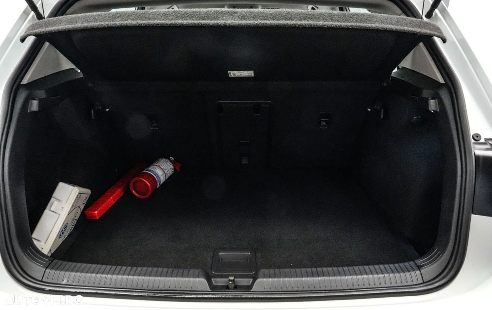 Volkswagen Golf 1.5 eTSI MHEV 150CP DSG Style - 25