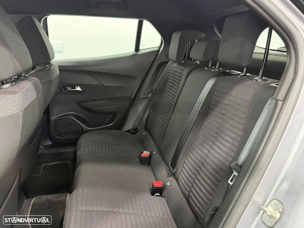 Peugeot 2008 1.2 PureTech Active Pack EAT8 - 6