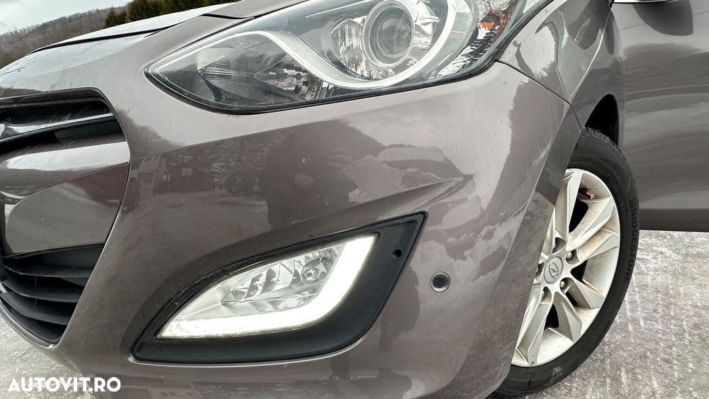 Hyundai i30 i30cw 1.6 CRDi Style - 23