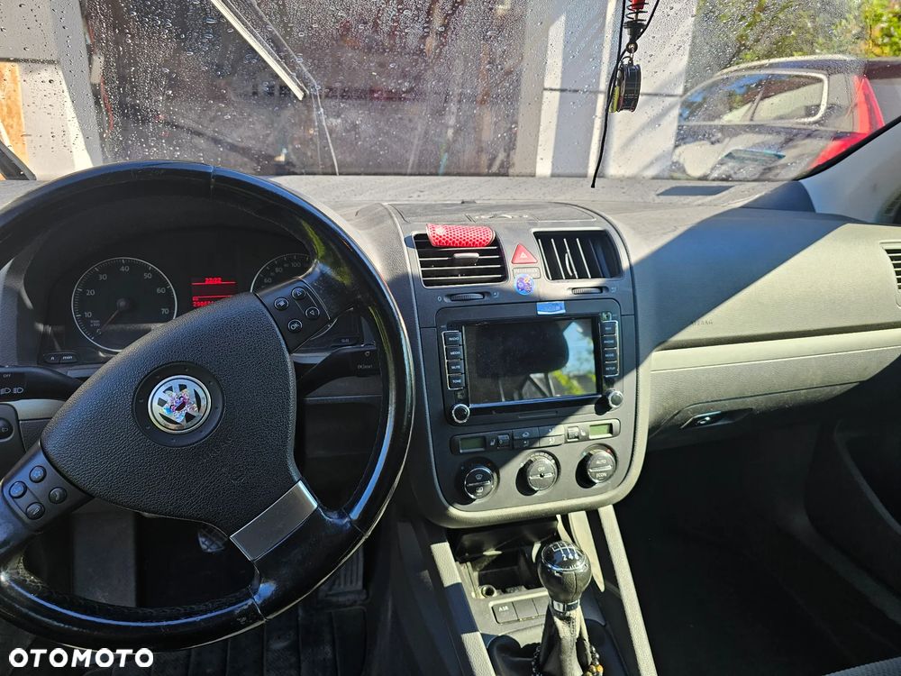 Volkswagen Golf 1.6 FSI Comfortline - 7