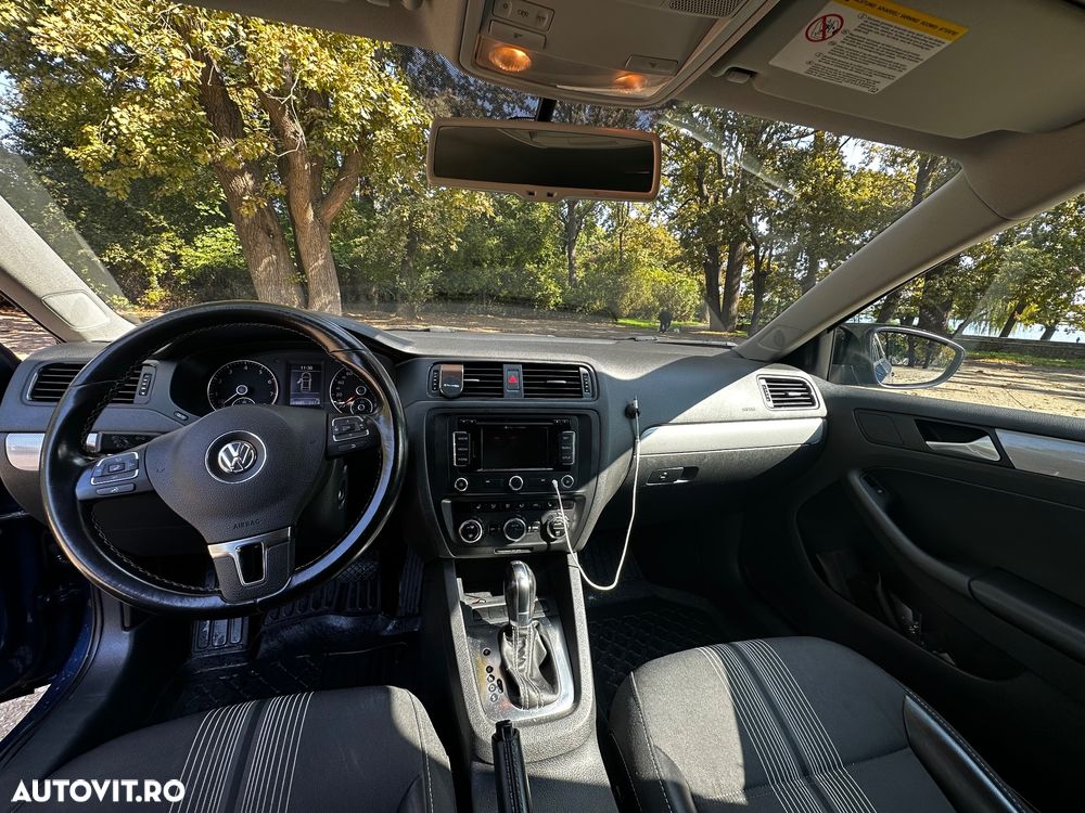 Volkswagen Jetta 1.4 TSI DSG Match - 14