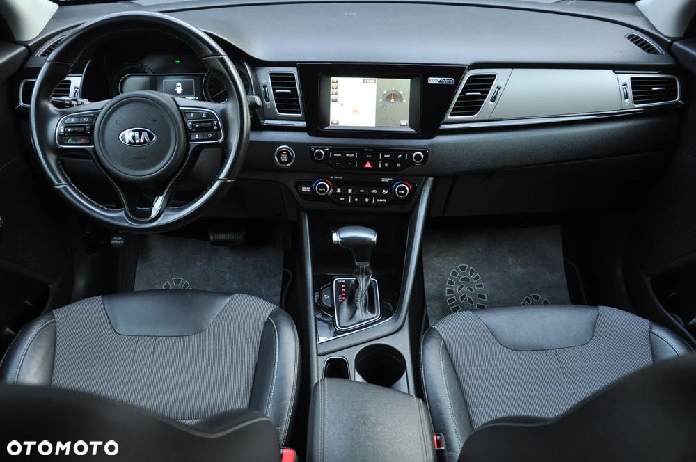 Kia Niro 1.6 GDI HEV 2WD OPF Edition 7 - 23