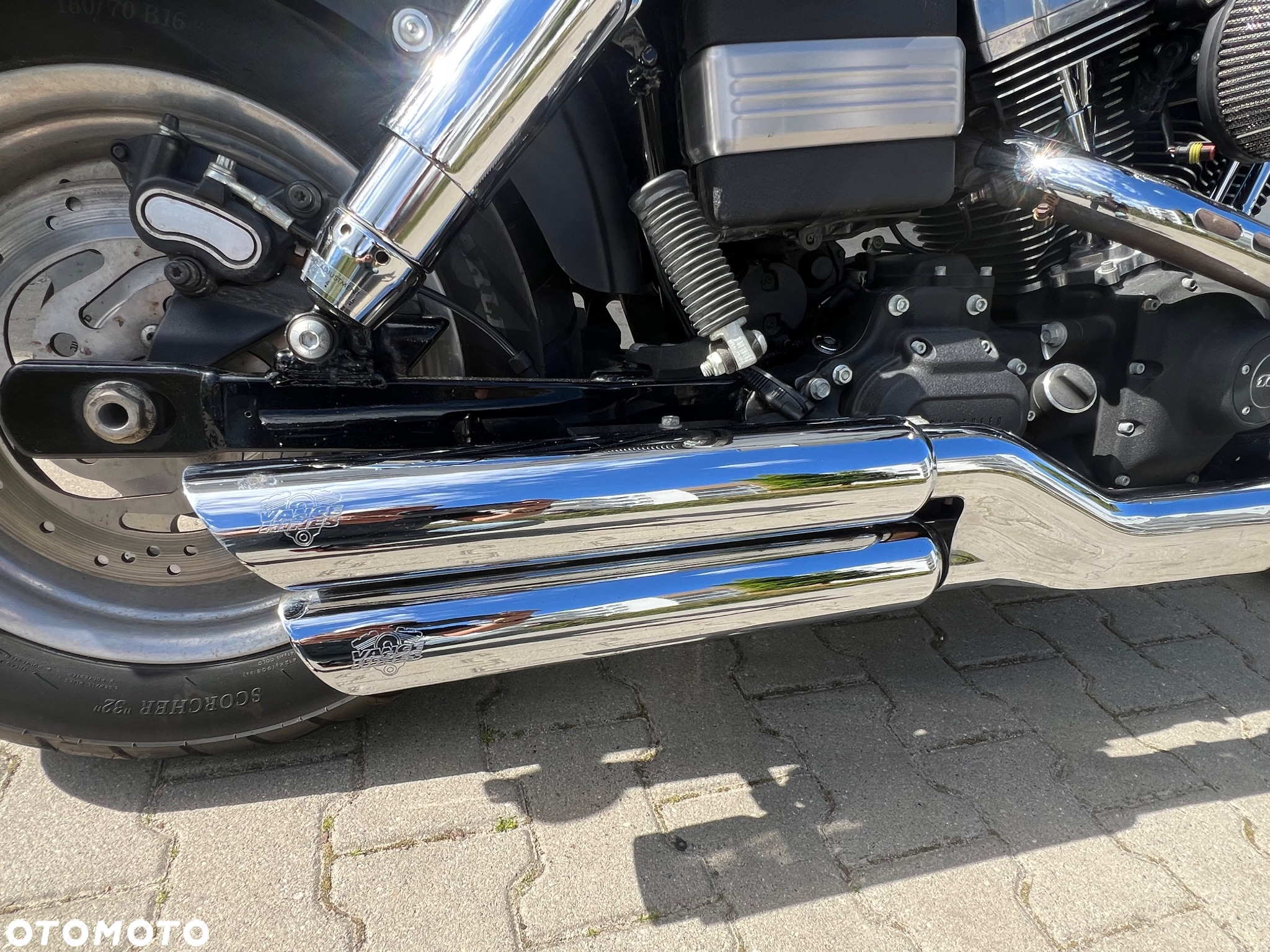 Harley-Davidson Dyna Fat Bob - 11