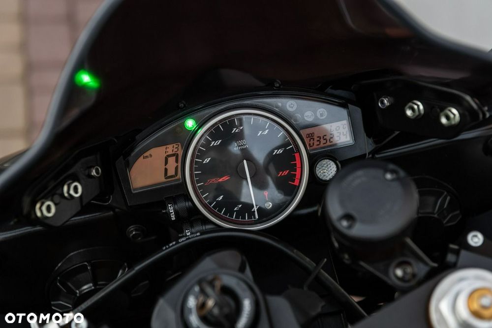 Yamaha R6 - 7