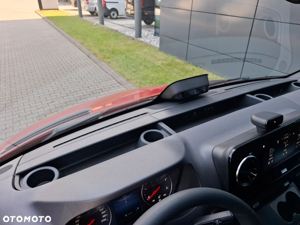 Mercedes-Benz Sprinter 317 CDI Furgon PRO długi 4325 mm L3H2 - 33