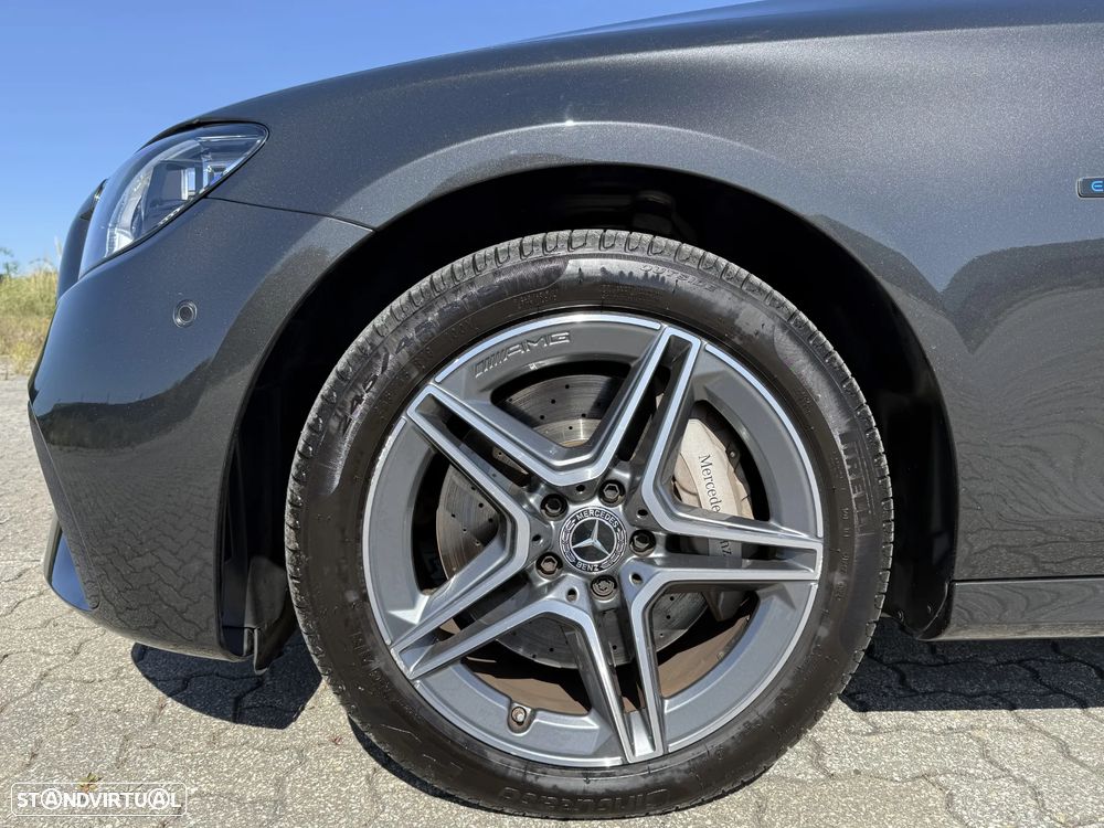 Mercedes-Benz E 300 de AMG Line - 20