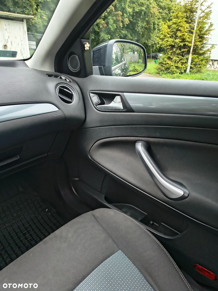 Ford Mondeo 2.0 TDCi Ambiente - 10