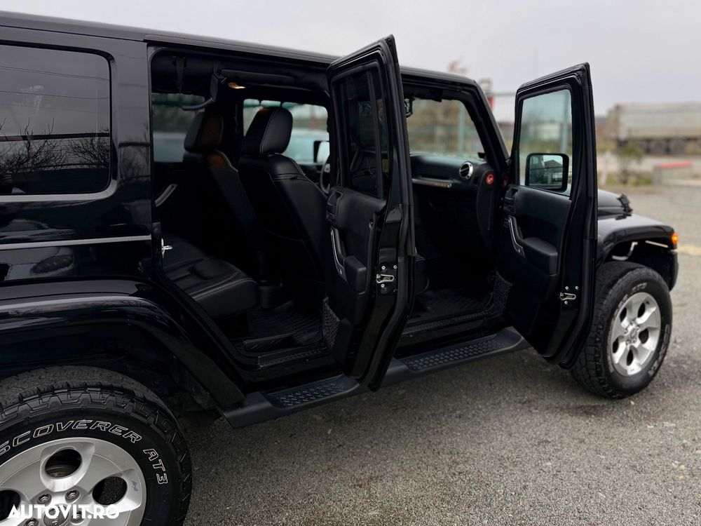 Jeep Wrangler Unlimited Hard-Top 2.8 CRD DPF Automatik Sahara - 23