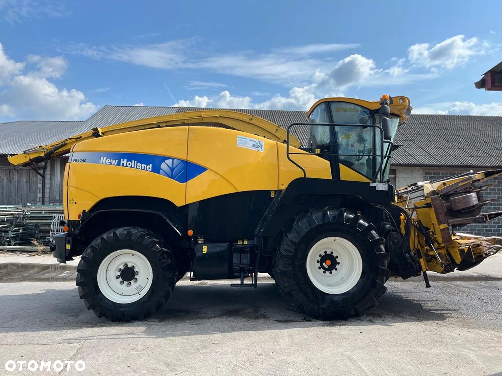 New Holland FR9040