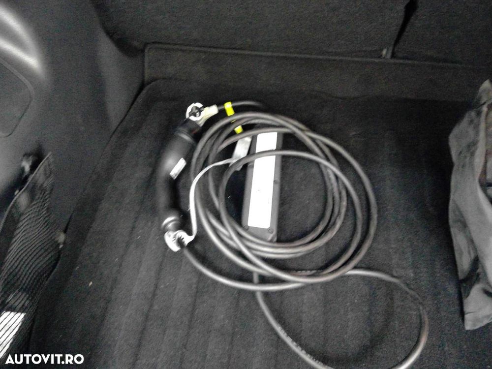 Nissan LEAF 62 kWh e+ N-Connecta - 9