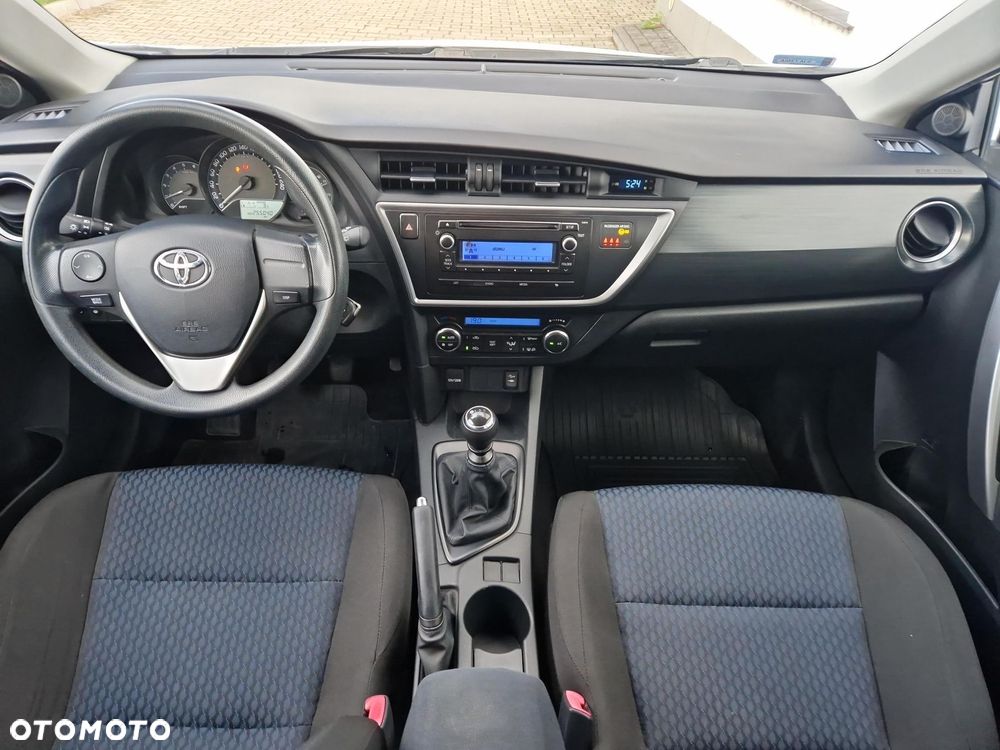 Toyota Auris 1.4 D-4D Terra - 18