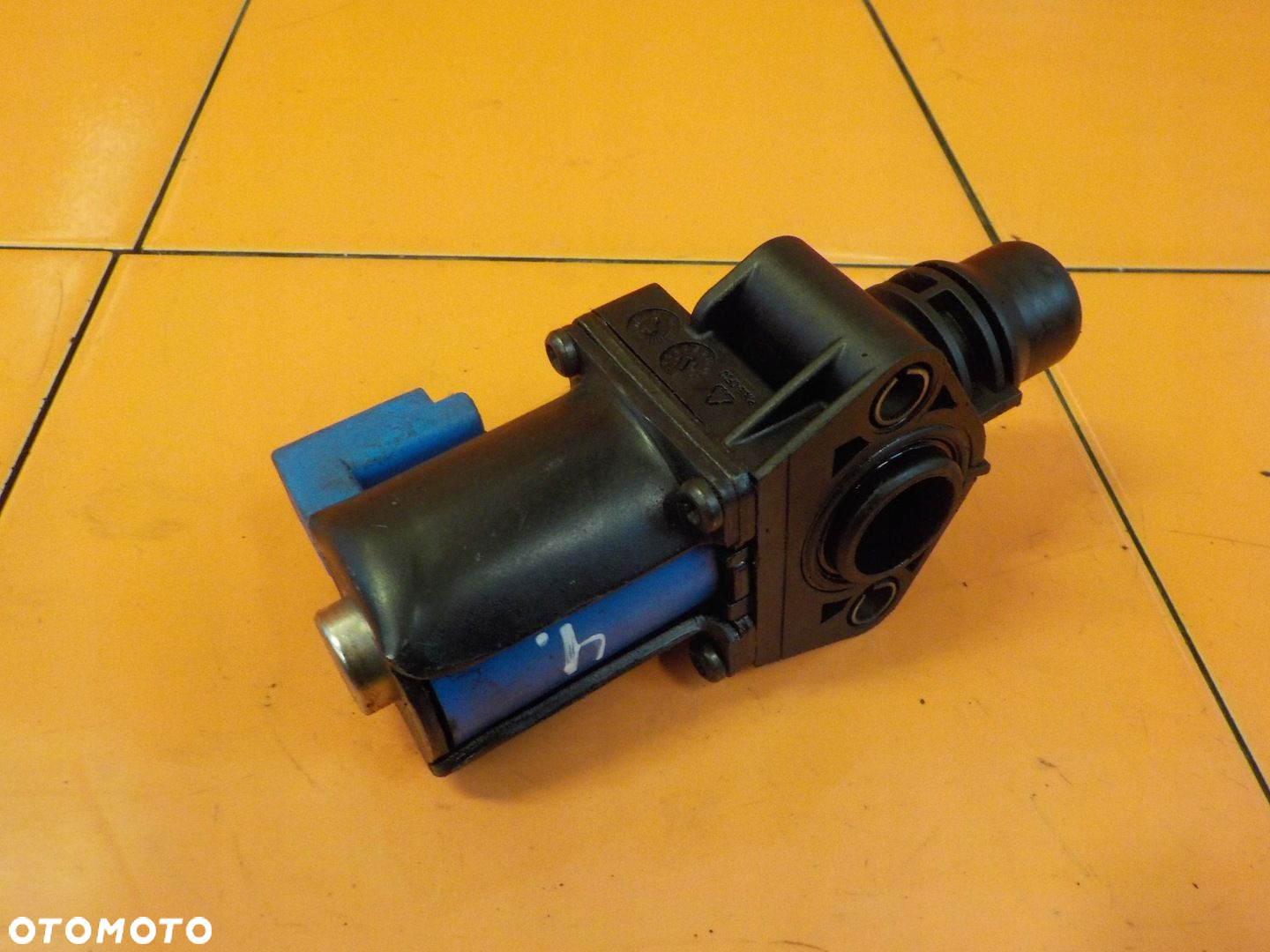S60 V40 FOCUS 1.6 T3 ECOBOOST 13r B4164T elektrozawor wody BM5G-8C605-DA - 2