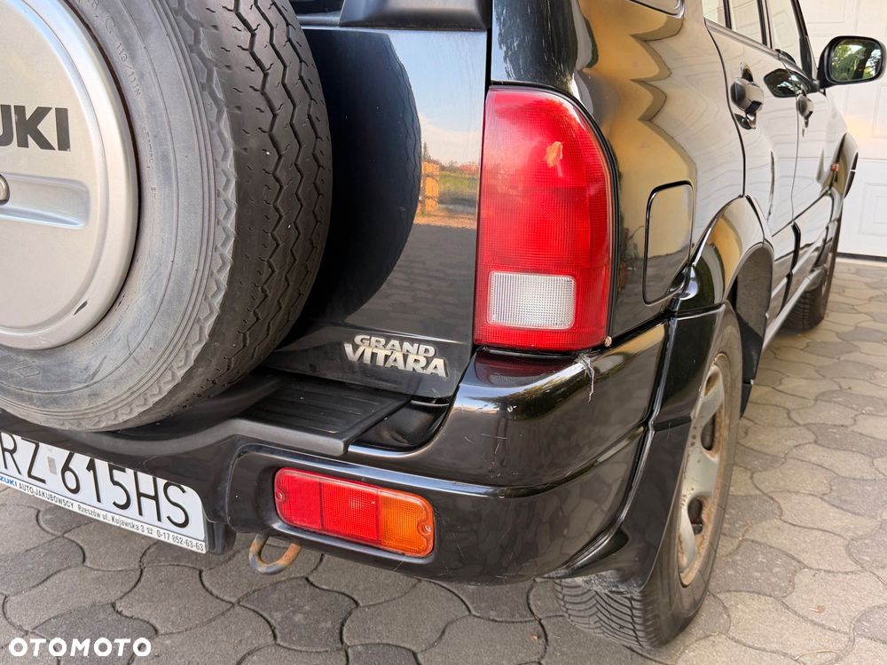 Suzuki Grand Vitara 2.0 - 21