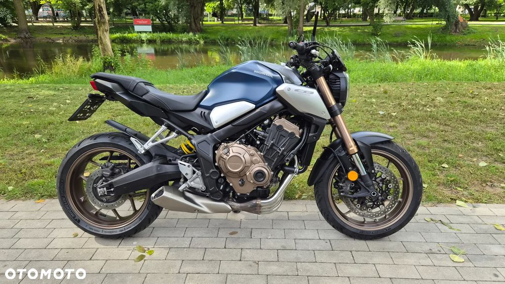 Honda CB - 2