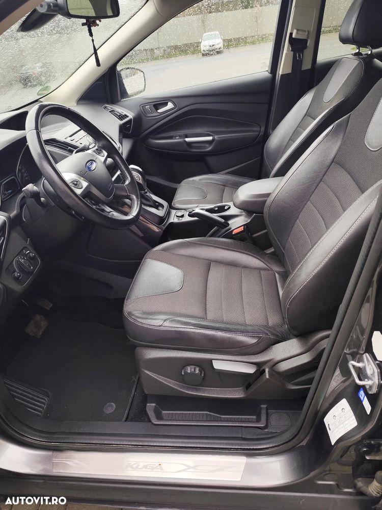 Ford Kuga 2.0 TDCi 4x4 Aut. SYNC - 7