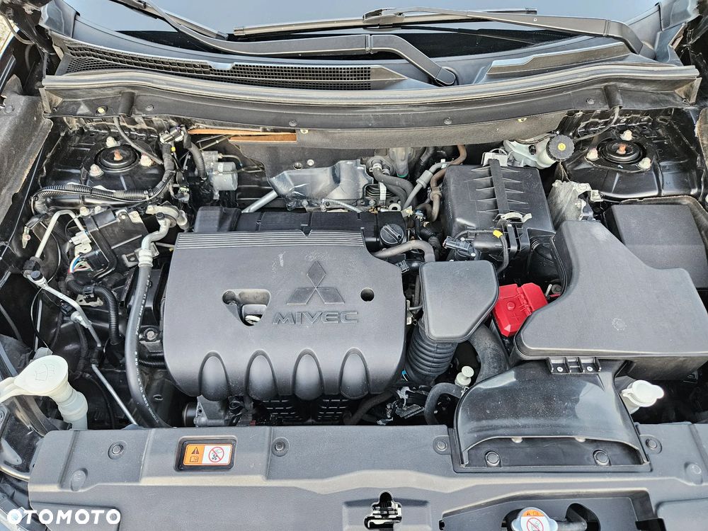 Mitsubishi Outlander 2.0 Instyle Navi CVT - 41