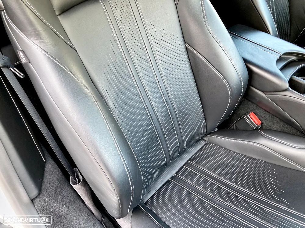 Aston Martin Vantage Coupe Standard - 25