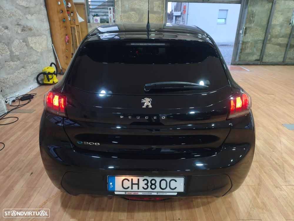 Peugeot e-208 E-Style - 9