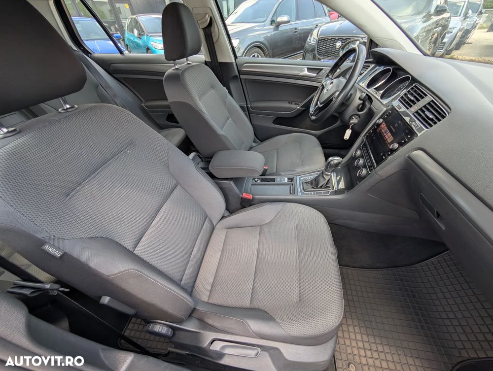 Volkswagen Golf 1.6 TDI DSG Comfortline - 21