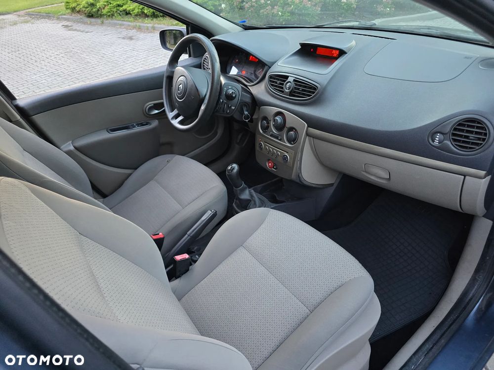 Renault Clio 1.2 16V All Inclusive - 18