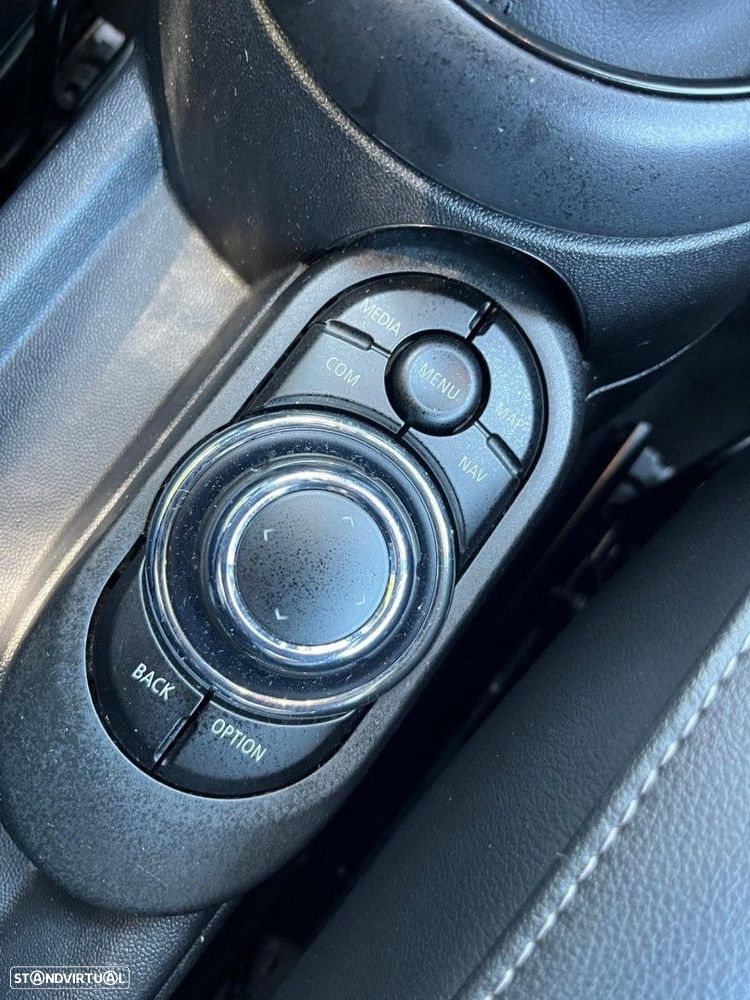 MINI 5 Portas One Classic Auto - 35