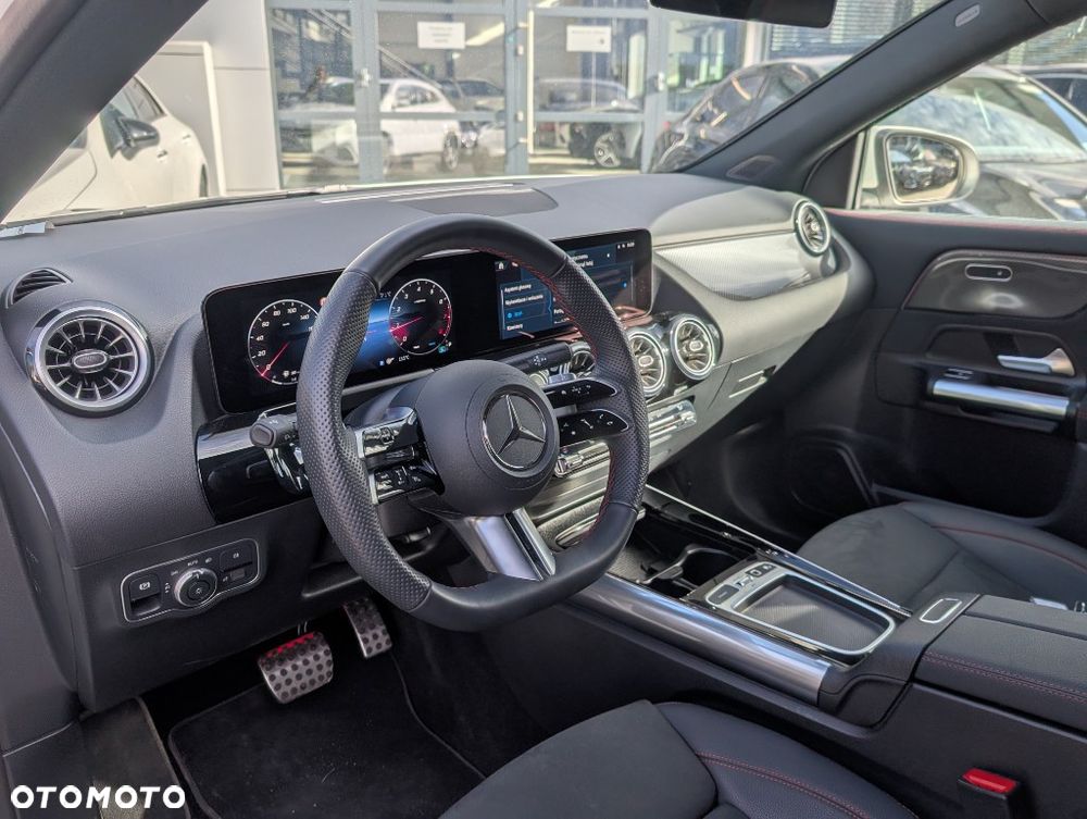 Mercedes-Benz GLA 200 AMG Line - 7