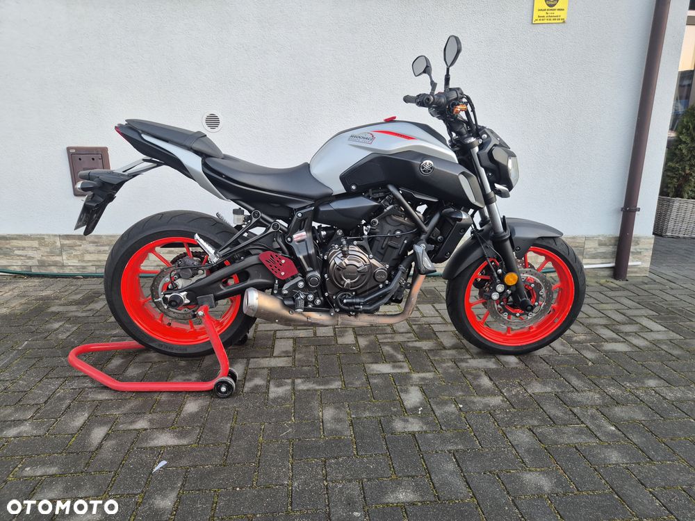 Yamaha MT - 5