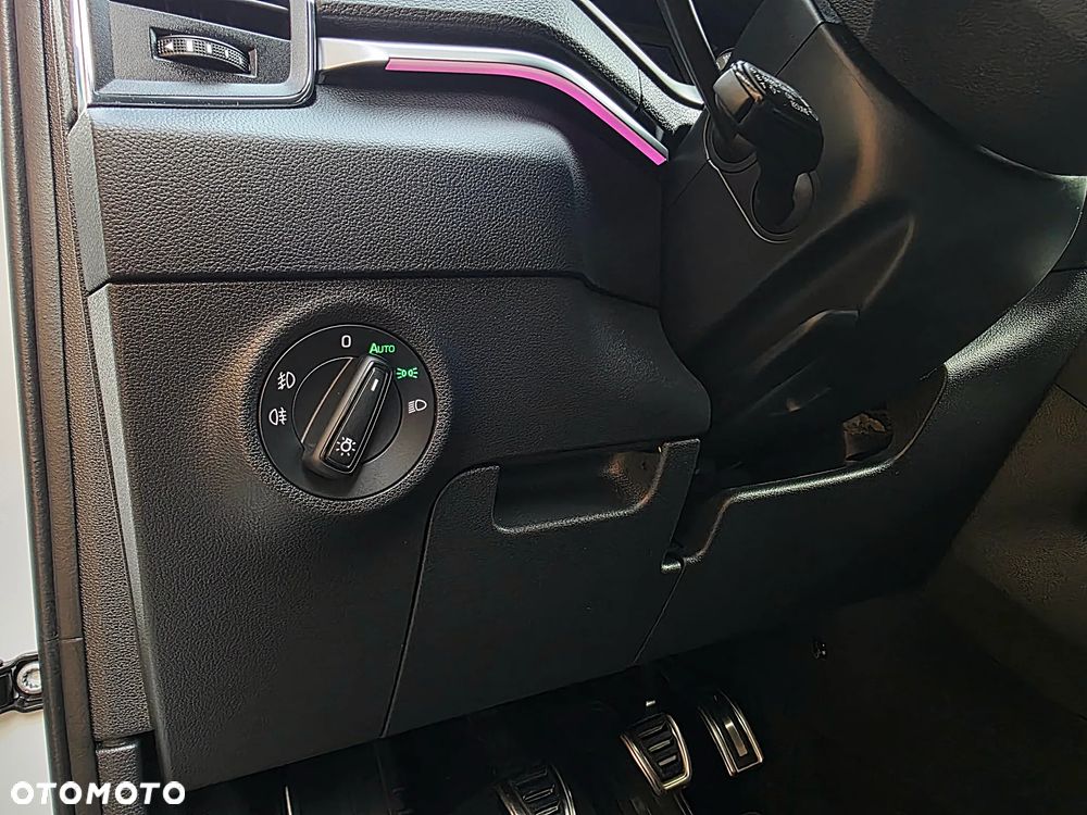 Skoda Karoq 1.5 TSI Sportline - 25