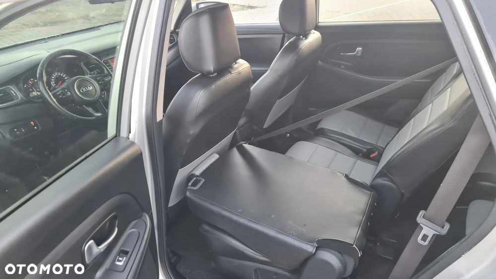 Kia Carens 1.7 CRDi L 7os - 16