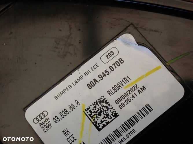 AUDI Q5 80A 16- lampka w zderzak prawa 6 PIN - 9