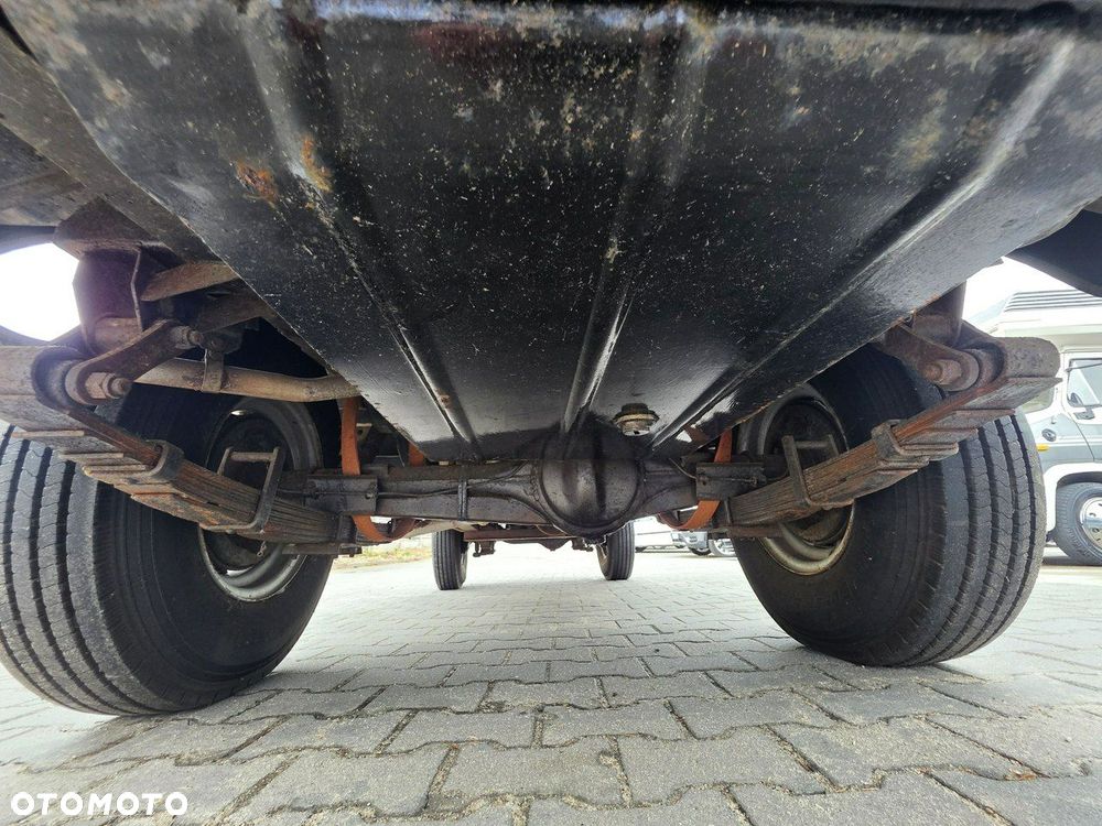 Land Rover Inny - 34