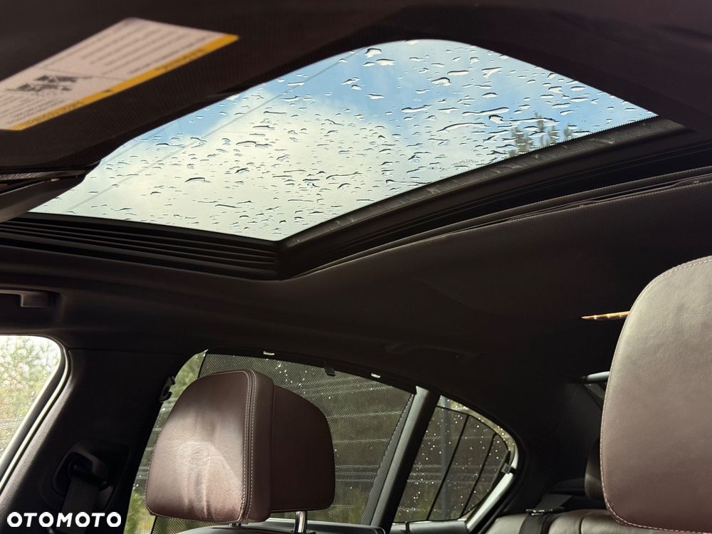 BMW Seria 5 530i Luxury Line - 26