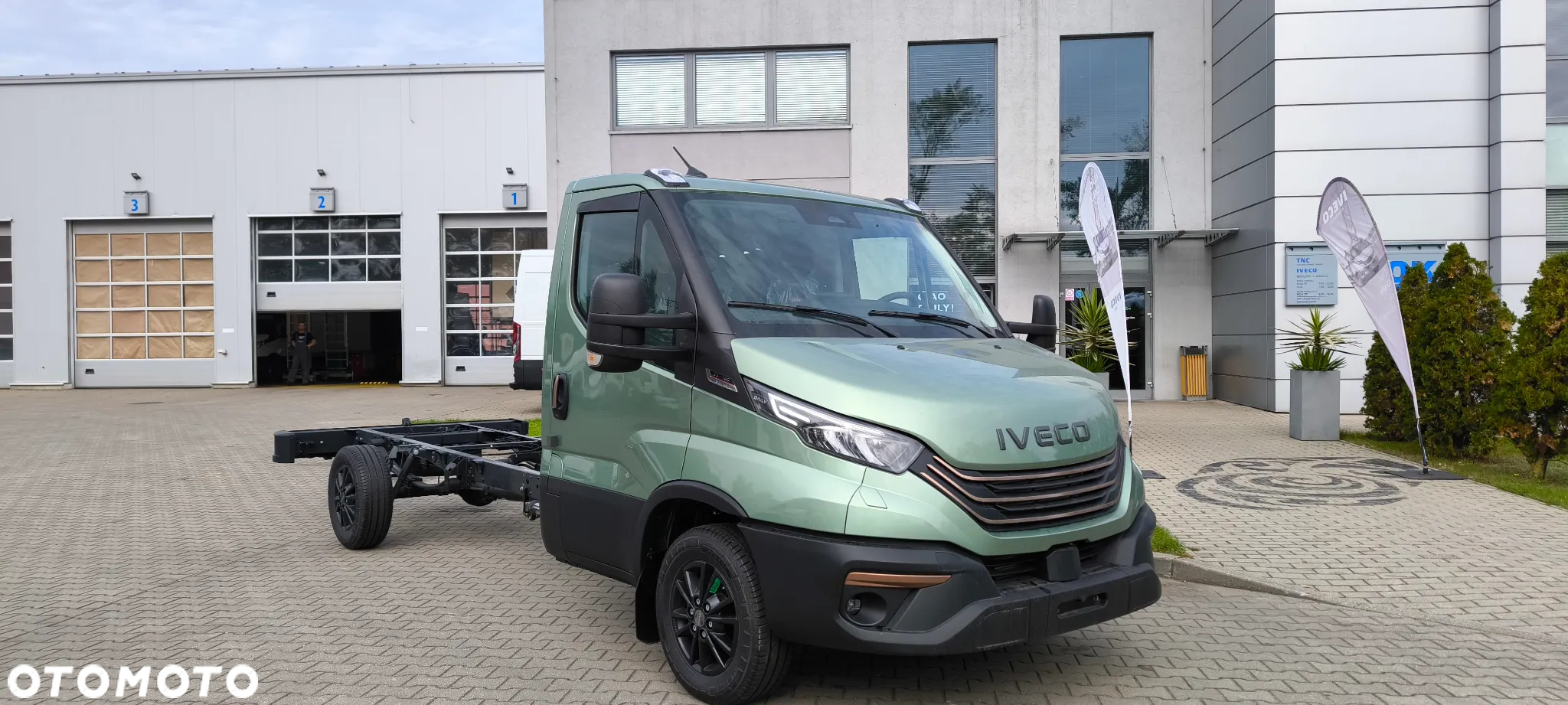 Iveco DAILY 35S16H3.0A8 - Edycja limitowana - 14