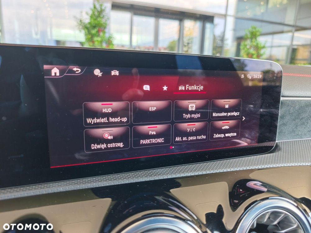 Mercedes-Benz CLA 200 mHEV AMG Line 7G-DCT - 23