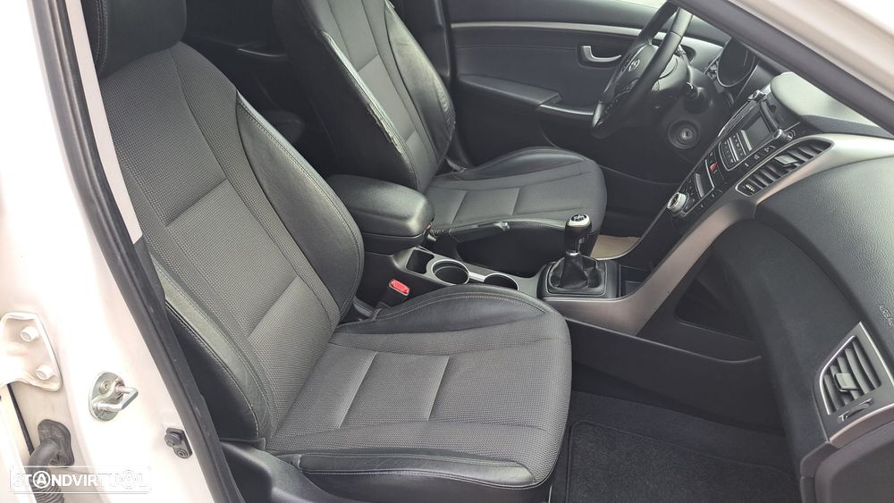 Hyundai i30 SW 1.6 CRDi Style - 31