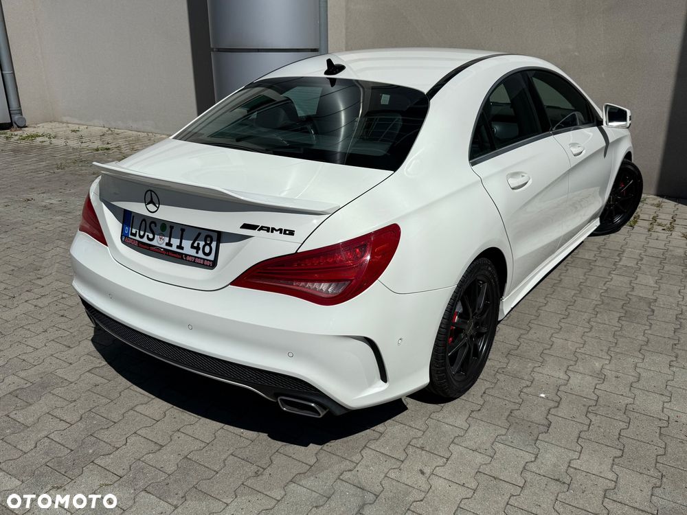 Mercedes-Benz CLA 180 7G-DCT AMG Line - 3