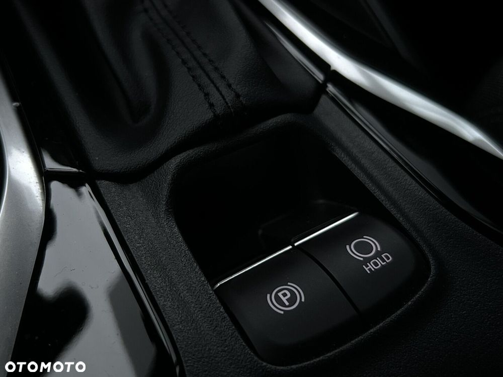 Toyota Corolla 1.8 Hybrid Style - 32