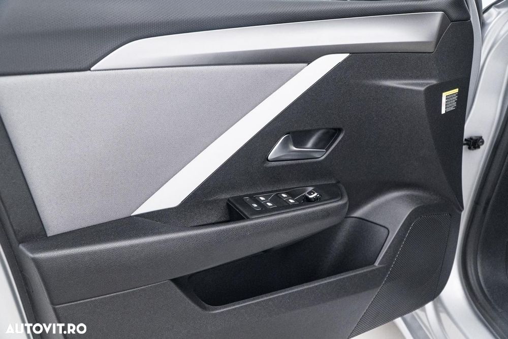 Opel Astra 1.5L Start/Stop AT8 Elegance - 36