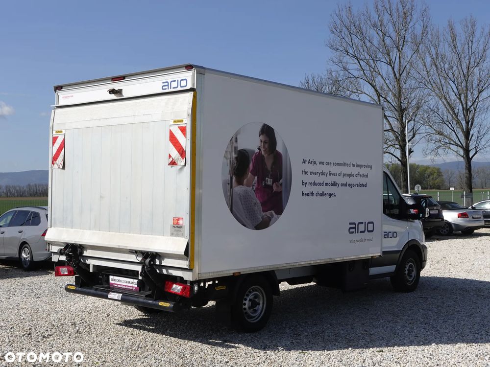 Ford Transit - Kontener z windą - 7