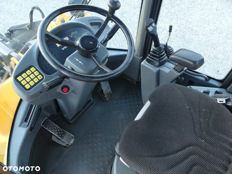 Volvo L30B PRO / Z Niemiec / 2011r / Ładny Stan / - 9