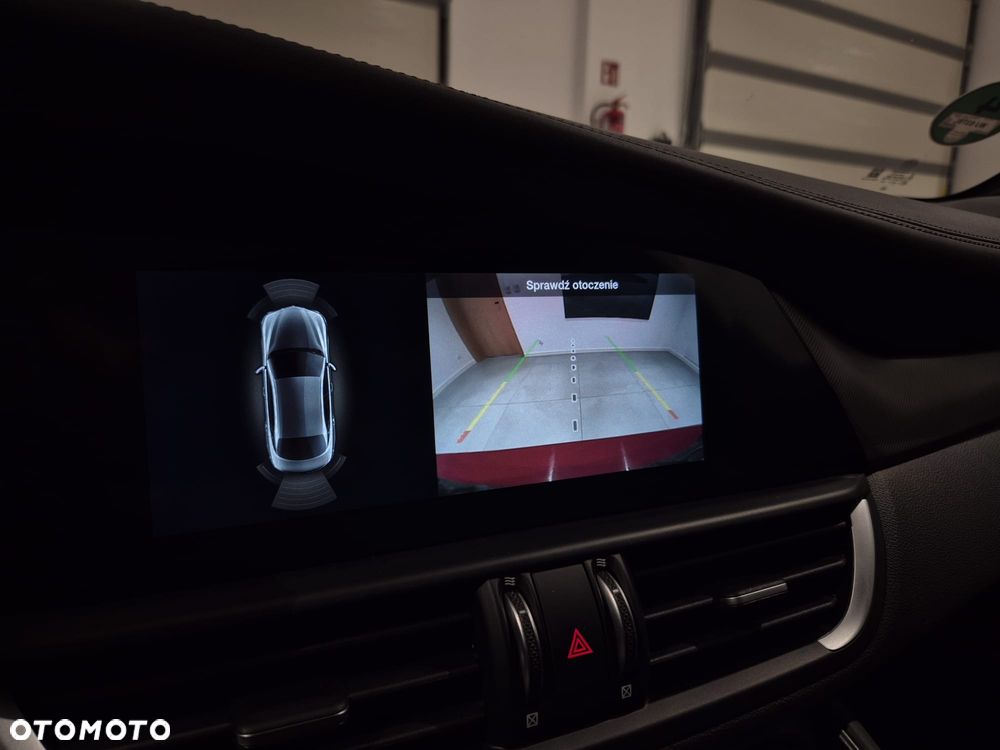 Alfa Romeo Giulia 2.0 Turbo Veloce Q4 - 15