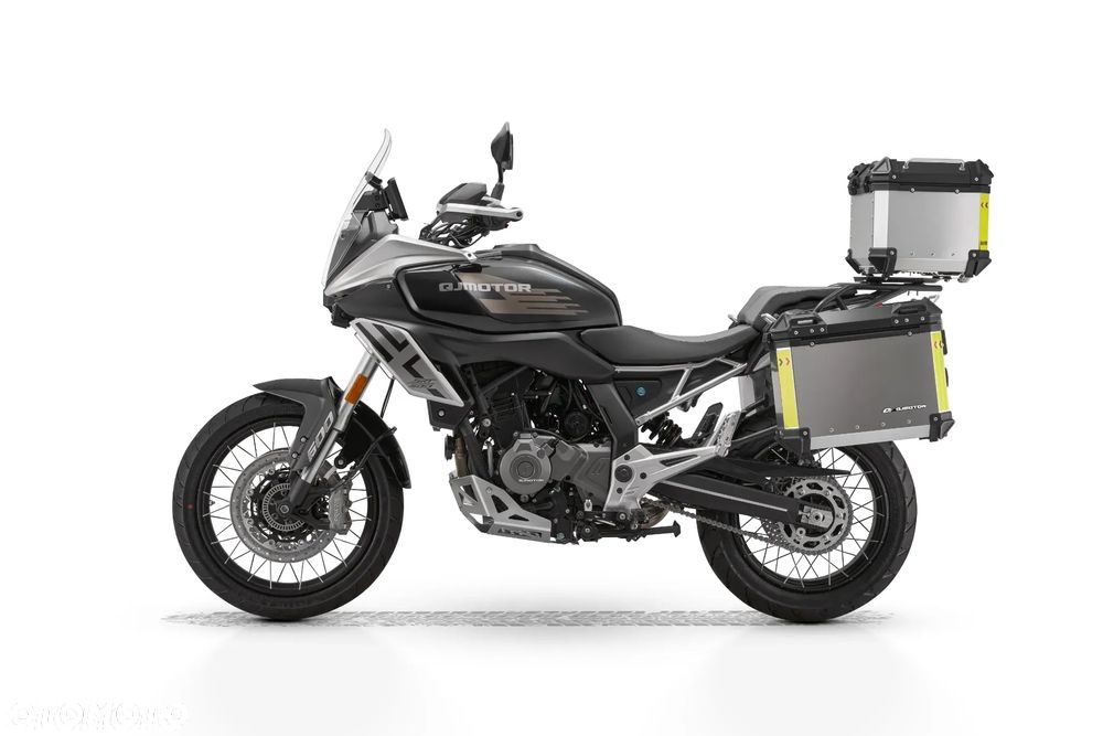 QJMOTOR SRT 600SX - 5