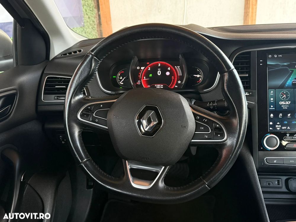 Renault Megane ENERGY dCi 110 EDC LIMITED - 11