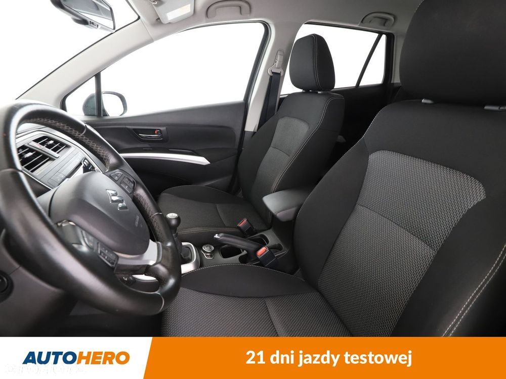 Suzuki SX4 - 10