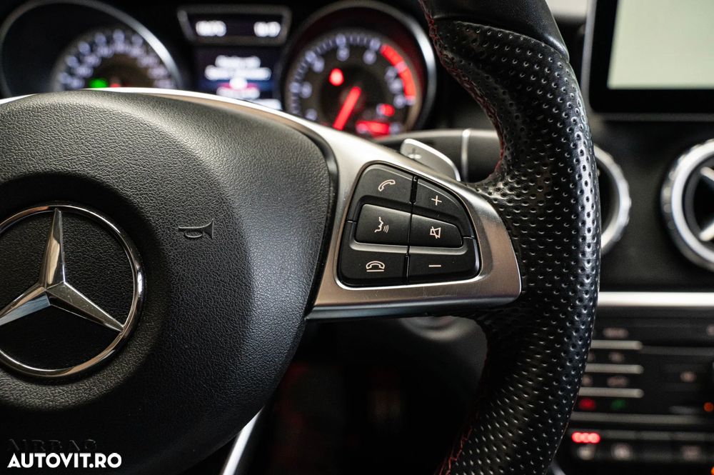 Mercedes-Benz GLA 250 7G-DCT AMG Line - 19