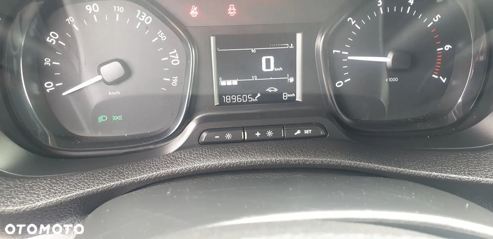 Opel vivaro - 13