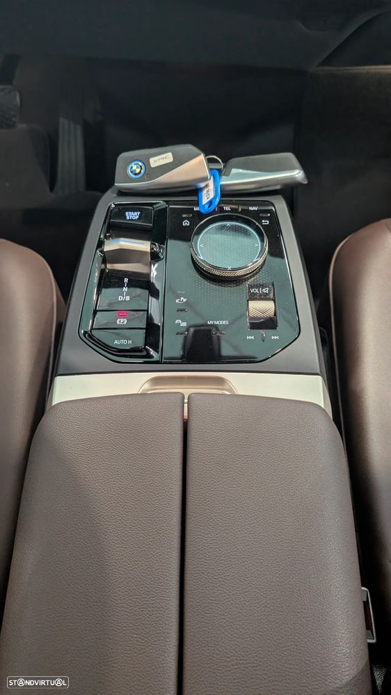 BMW iX xDrive 40 - 19