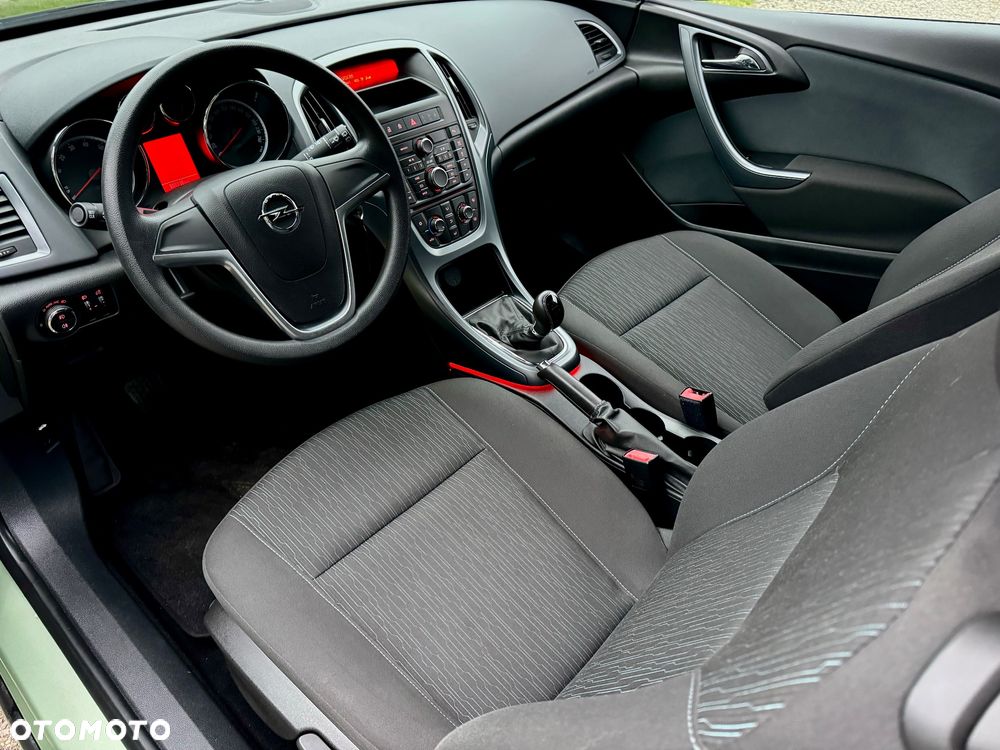 Opel Astra IV GTC 1.4 T Active - 9