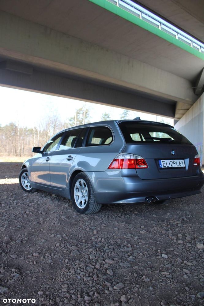 BMW Seria 5 525d - 14