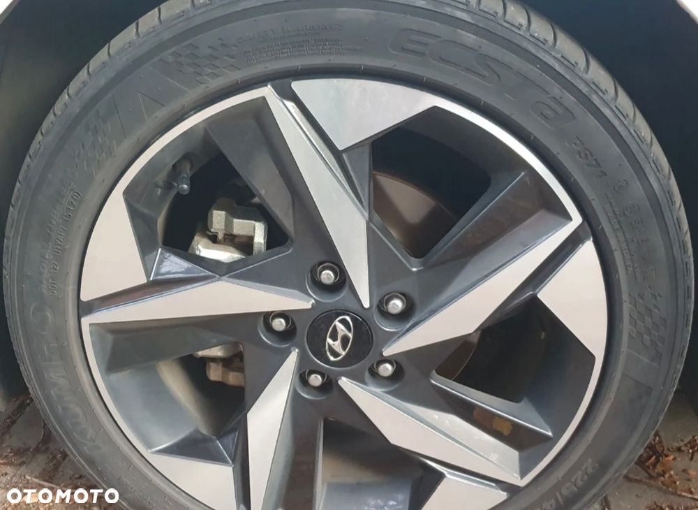 Hyundai Elantra 1.6 Executive CVT - 26